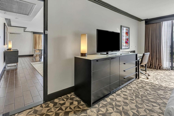 Hilton Miami Downtown Image #6