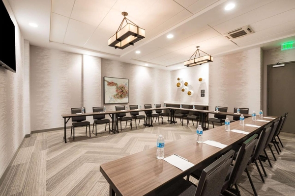 Hampton Inn & Suites Miami Wynwood Design District Image #4 Hampton Inn & Suites Miami Wynwood Design District Image #4