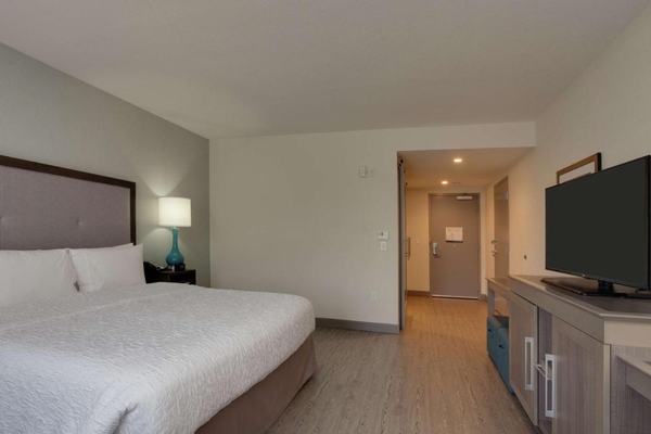 Hampton Inn & Suites Miami Wynwood Design District Image #5 Hampton Inn & Suites Miami Wynwood Design District Image #5