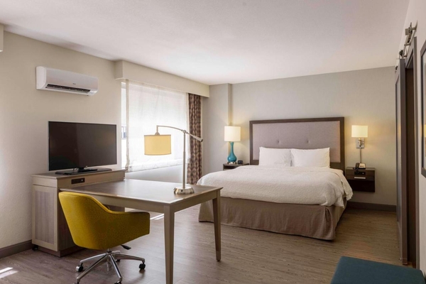 Hampton Inn & Suites Miami Wynwood Design District Image #11 Hampton Inn & Suites Miami Wynwood Design District Image #11