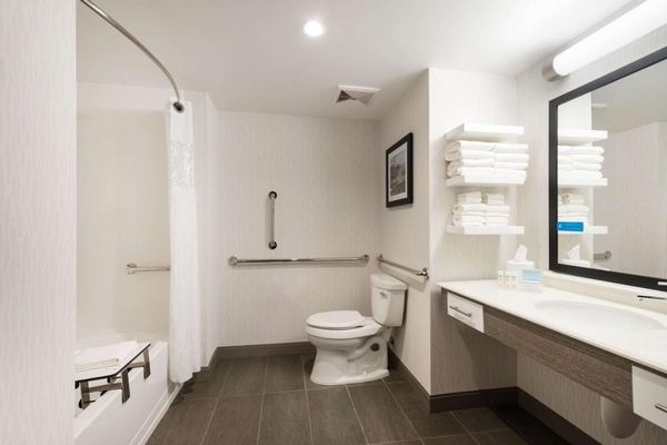 Hampton Inn & Suites Miami Wynwood Design District Image #12 Hampton Inn & Suites Miami Wynwood Design District Image #12