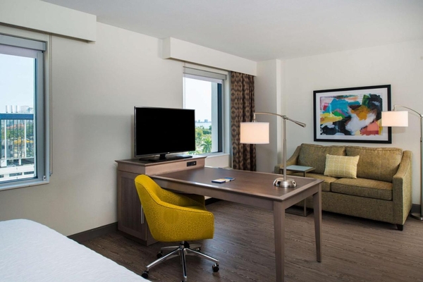 Hampton Inn & Suites Miami Wynwood Design District Image #14 Hampton Inn & Suites Miami Wynwood Design District Image #14