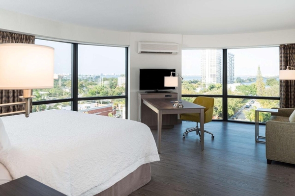 Hampton Inn & Suites Miami Wynwood Design District Image #17 Hampton Inn & Suites Miami Wynwood Design District Image #17