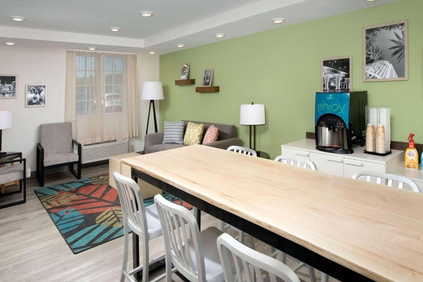 WoodSpring Suites Miami Southwest Image #16 WoodSpring Suites Miami Southwest Image #16